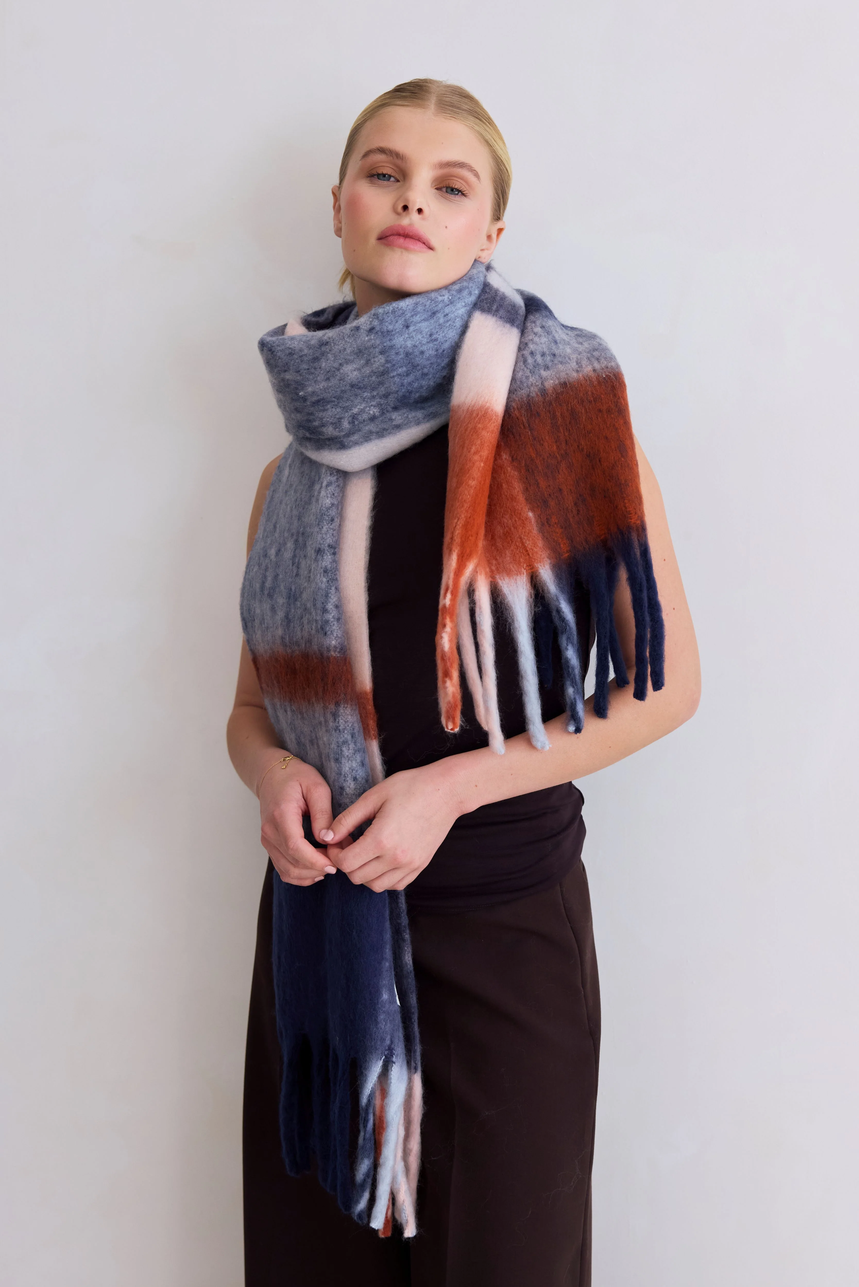 The Stockholm Scarf - Winter Lagoon - Image 5